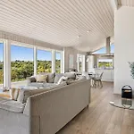 3 Bedroom Beautiful In Эбельтофт