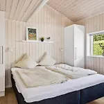 Дом отдыха 3 Bedroom Beautiful In *