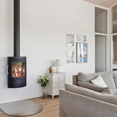 3 Bedroom Beautiful In Casa de Férias Ebeltoft