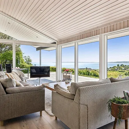 Σπίτι διακοπών 3 Bedroom Beautiful In *