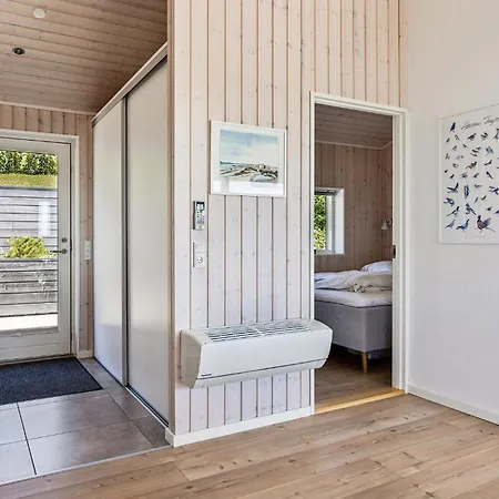 3 Bedroom Beautiful In Feriehus *