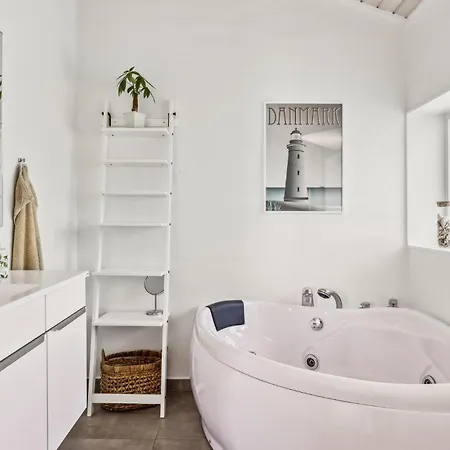 3 Bedroom Beautiful In Σπίτι διακοπών Ebeltoft
