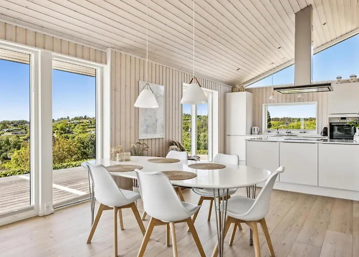 3 Bedroom Beautiful In Σπίτι διακοπών