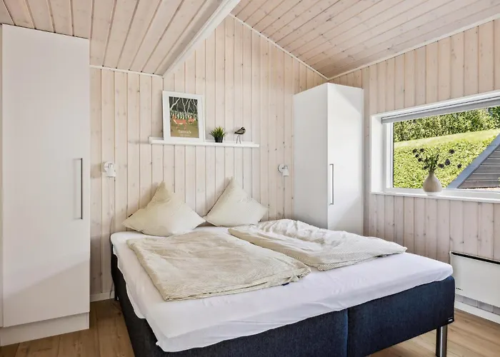 Feriehus 3 Bedroom Beautiful In *