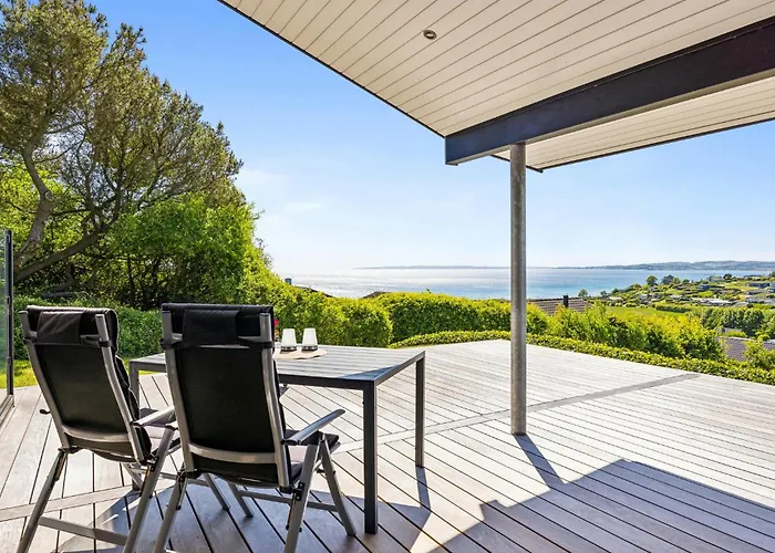 3 Bedroom Beautiful In Ebeltoft