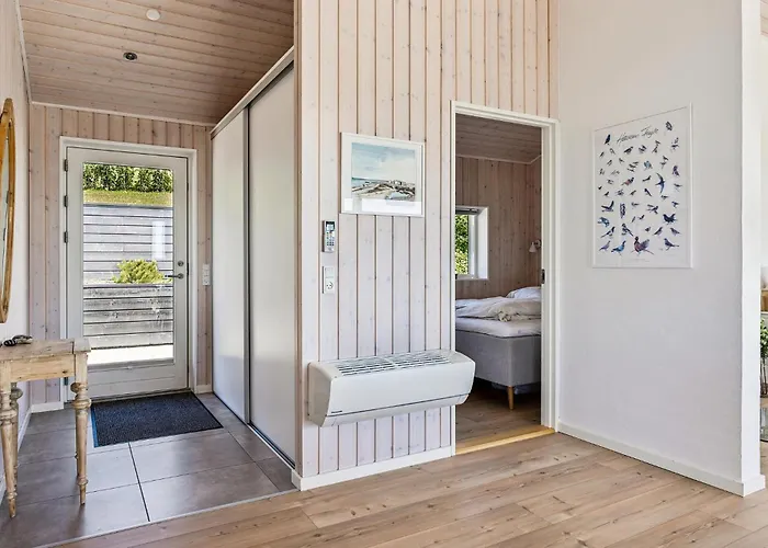 3 Bedroom Beautiful In Feriehus *
